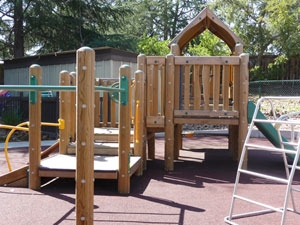 Play structure